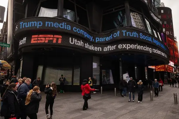 Trump Media's Paid Early Access Strategy: What It Means for Digital Business and Media Companies