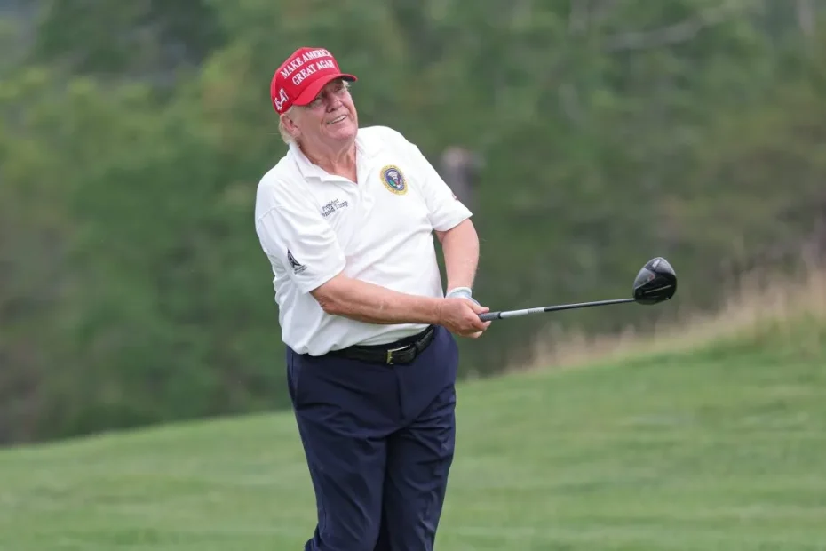 Hot-Dog Heaven: Inside Trump’s Golf Getaways